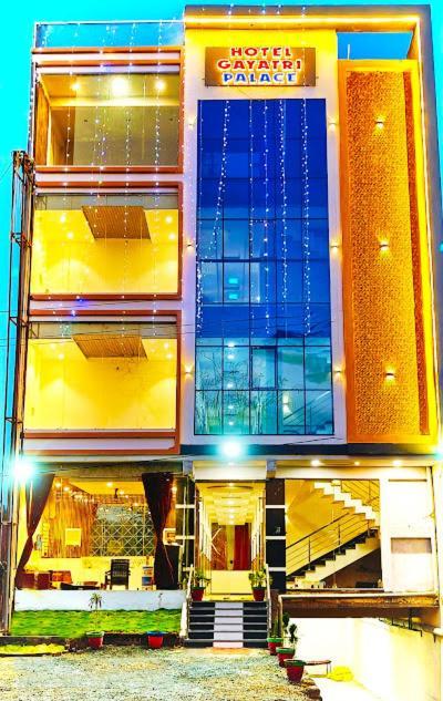 Hotel Gayatri Palace Godarpura Extérieur photo